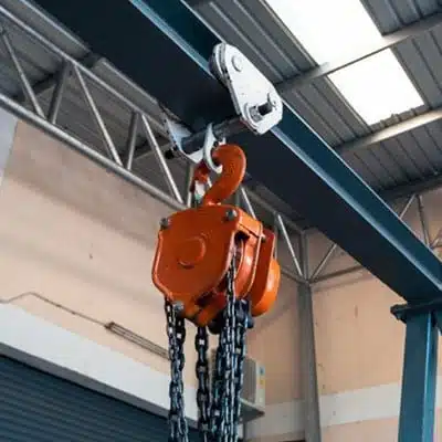 How much can a chain hoist lift?